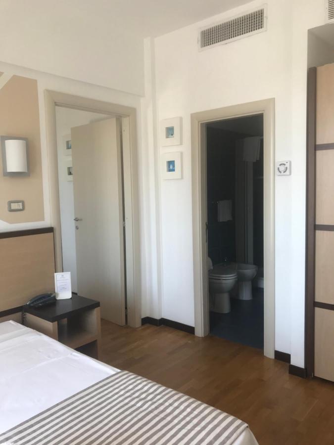 Hotel Royal San Benedetto del Tronto Exterior foto